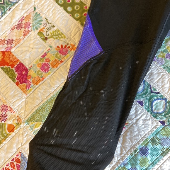 Victoria’s Secret Sport | VSX | Knockout | Athletic leggings with mesh - Picture 4 of 13